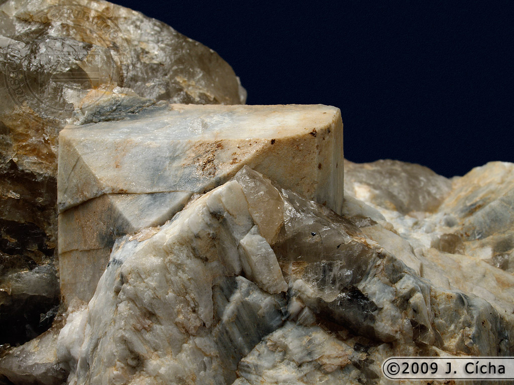k_zivec.jpg - lokalita: Písek, lom U Obrázku | šířka krystalu: 40 mm | historický sběr | sbírky Prácheňského muzea v Písku
