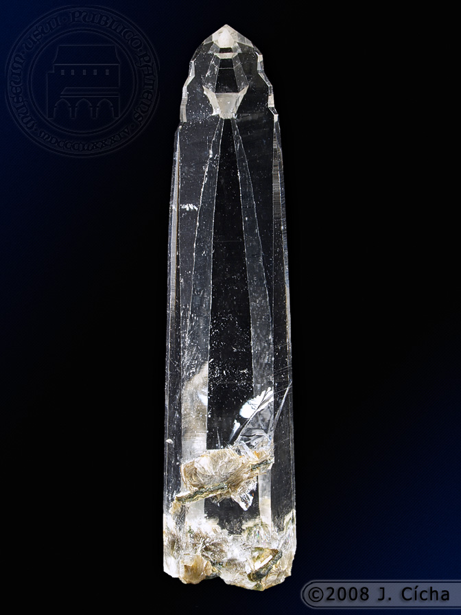 kristal_1.jpg - lokalita: Saurüssel, Zillertálské Alpy, Rakousko | výška vzorku: 40 mm | sběr: J. Cícha | sbírky Prácheňského muzea v Písku